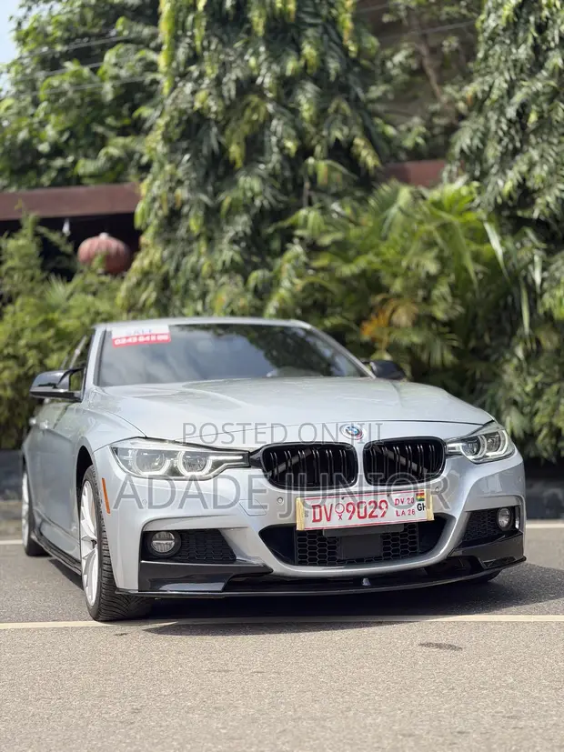BMW 330i 2018 M Sport - 1