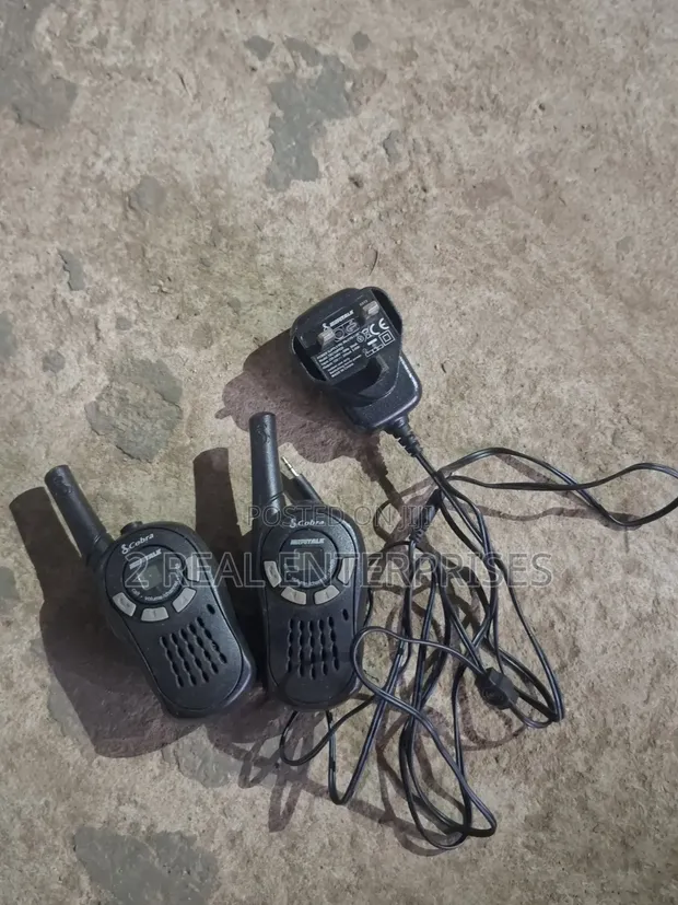 Cobra MicroTalk PMR446 Two-Way Walkie Talkies - 1