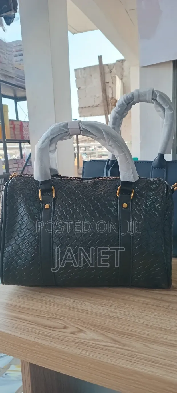 Classy Ladies Barrel Bag - 1