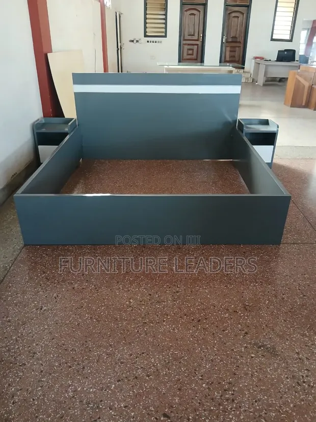 Queen Size Bed - Automotive Finish - 1