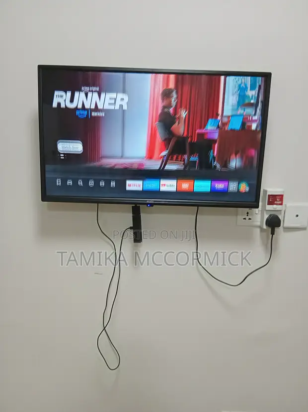 32" Blutex Smart TV - 1