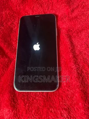 Apple iPhone XR 64GB White