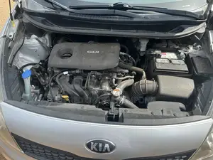 Kia Rio EX 2016 Silver Hatchback