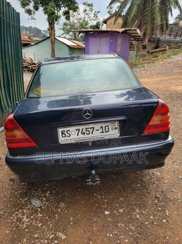 Mercedes-Benz GLC-Class 2024 Blue - 1