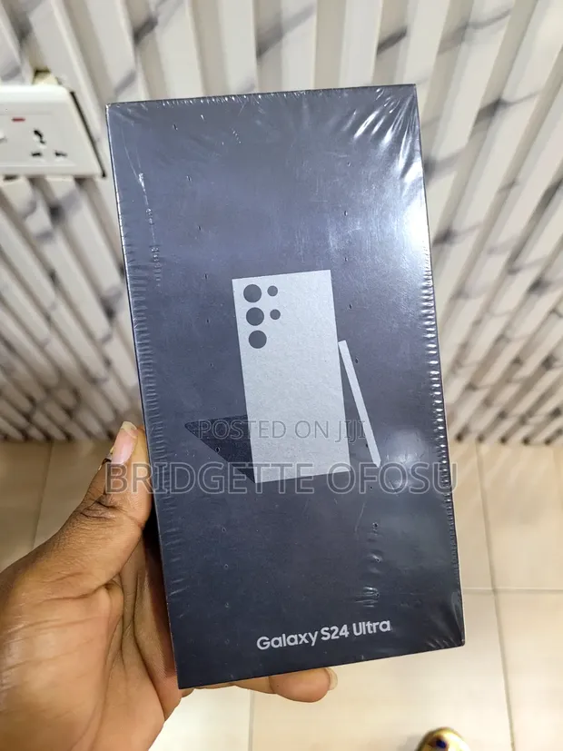 New Samsung Galaxy S24 Ultra 256GB Black - 1