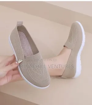 Ladies Easy Wear Sneakers