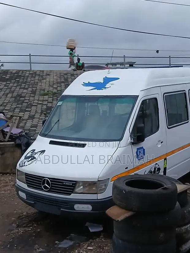 Mercedes-Benz Sprinter 1998 White - 1