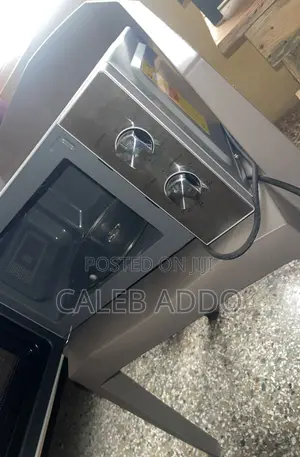 Akai Microwave Oven - Silver