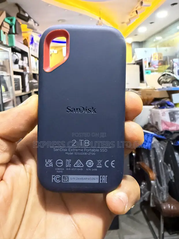 Original Sandisk Extreme Portable 2TB External SSD - 1