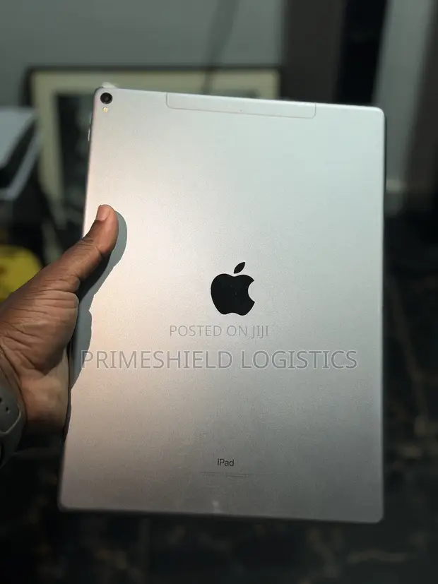 Apple iPad Pro 12.9 (2017) 256GB Silver - 1
