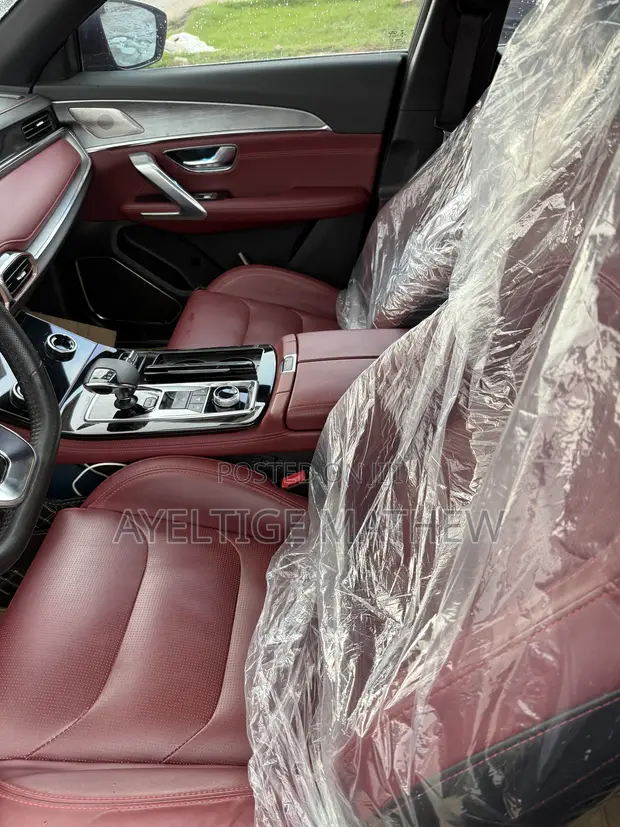 Jetour X70 Plus 1.5 5-Seater FWD 2021 Black - 1