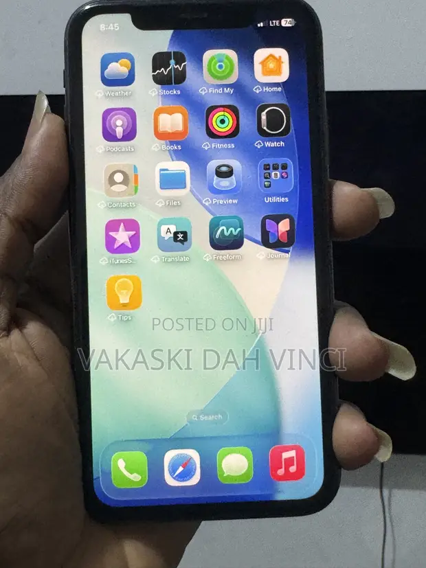 Apple iPhone 11 64GB Black - 1