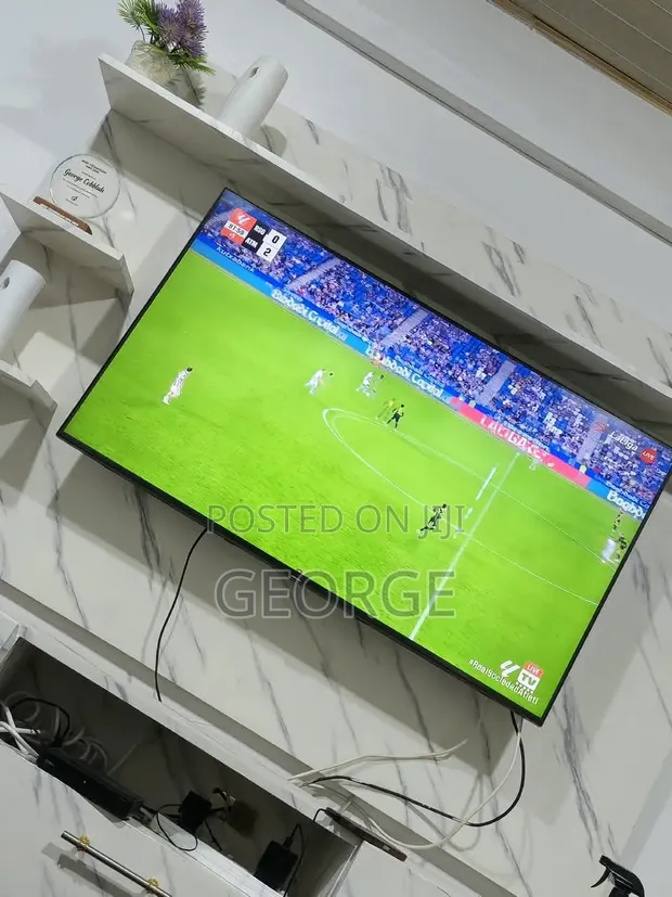 Samsung 50-Inch 2023 Model TV - 1