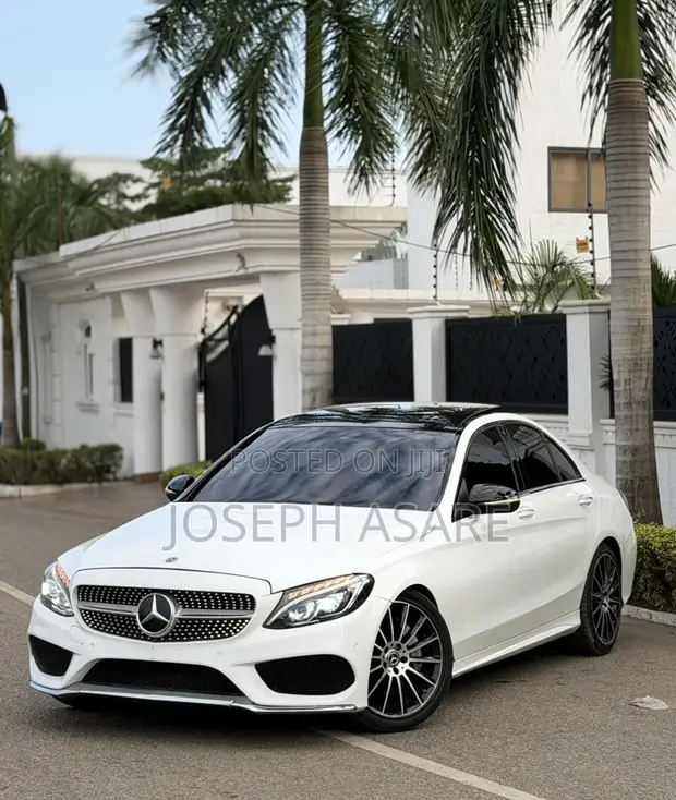 Mercedes-Benz C300 2017 White - 1