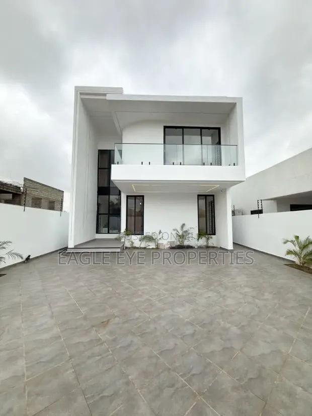 4 Bedroom House for Sale in Lakeside Estate - 1