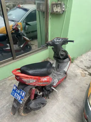 Kymco Agility 2020 Scooter - Black