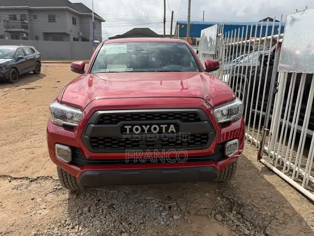 Toyota Tacoma SR 2019 Red - 1
