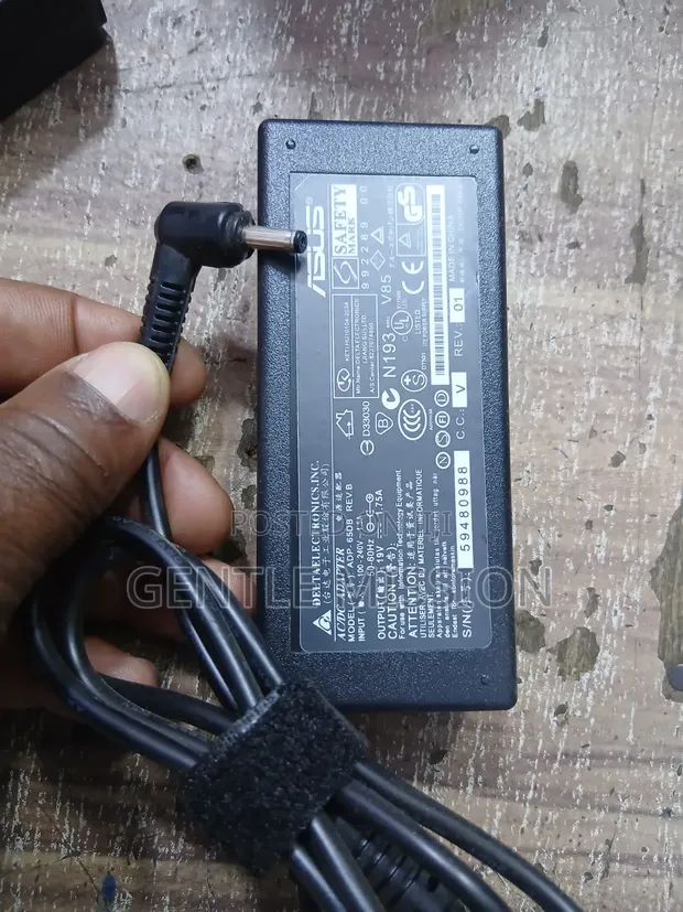 ASUS AC Adapter 19V - Big Mouth Connector - 1