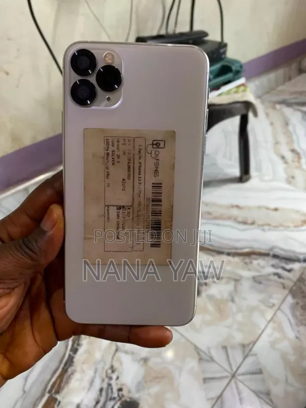 Apple iPhone 11 Pro Max 256GB White - 1