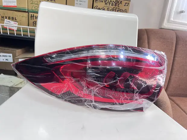 2020-2022 Mercedes-Benz GLE 167 Taillight - 1