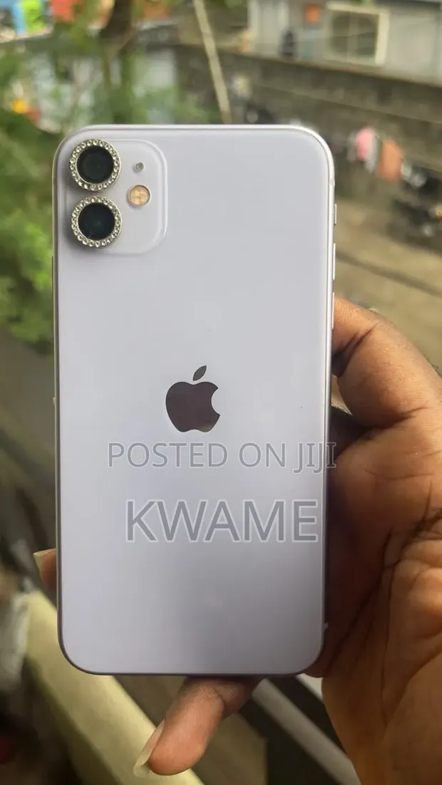 Apple iPhone 11 64GB White - 1