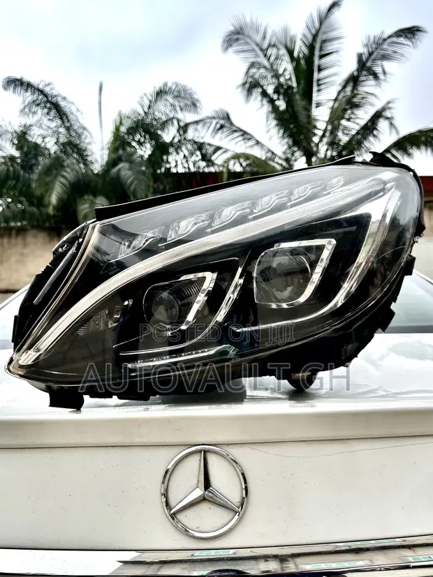 Mercedes-Benz W205 LED Headlight - 1