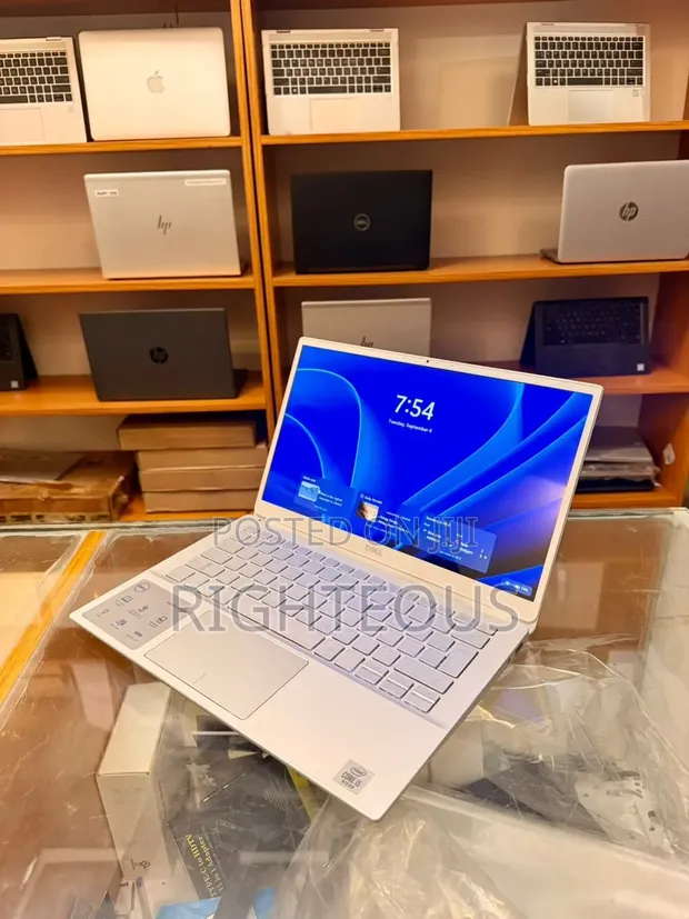 Dell Inspiron 13 5391 Laptop - Core i5, 8GB RAM, 256GB SSD - 1