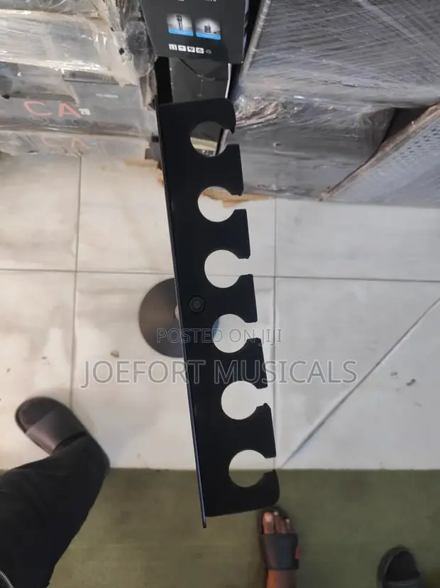 6-in-1 Microphone Stand - 1