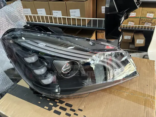 Mercedes-Benz C250 Headlights (2014-2016) LED - 1