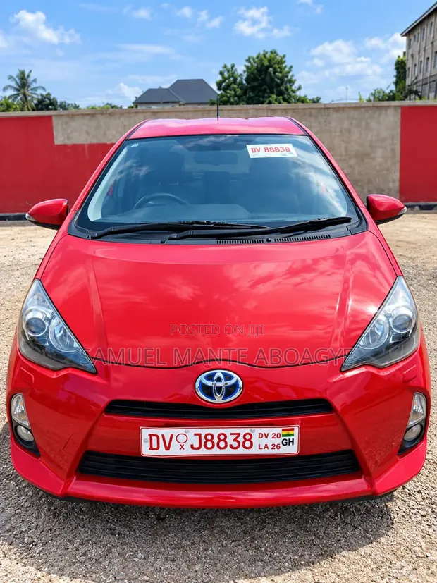 Toyota Aqua 2013 Red - 1