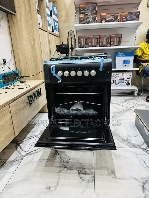 Ultra Modern Ferre Gas Cooker Oven 4 Burner 50/60 - 1