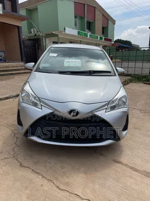 2017 Toyota Vitz 1.3 FWD 5dr Silver