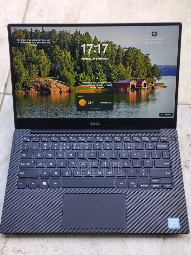 Dell XPS 13 Laptop - Intel Core i7, 16GB RAM, 512GB SSD - 1
