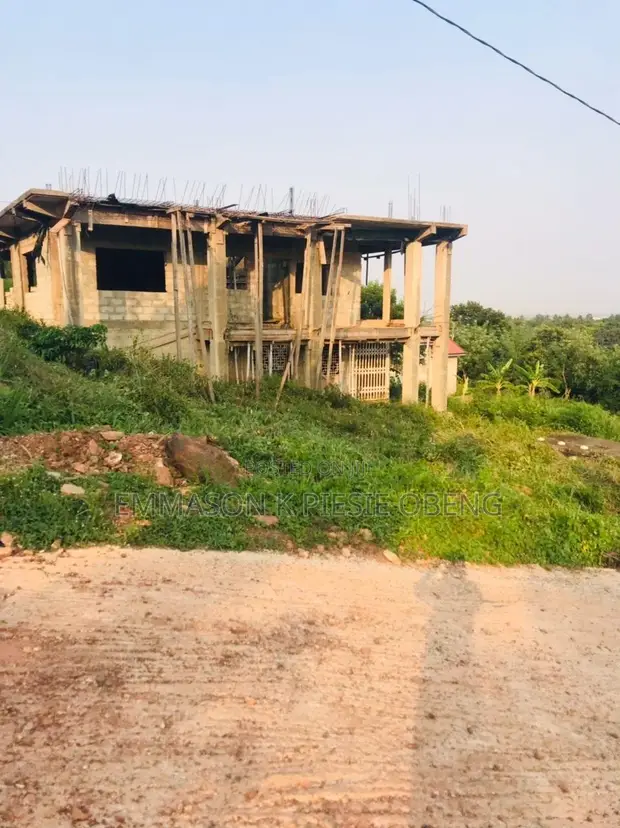 Uncompleted Storey Building and Land for Sale in Oyibi - 1