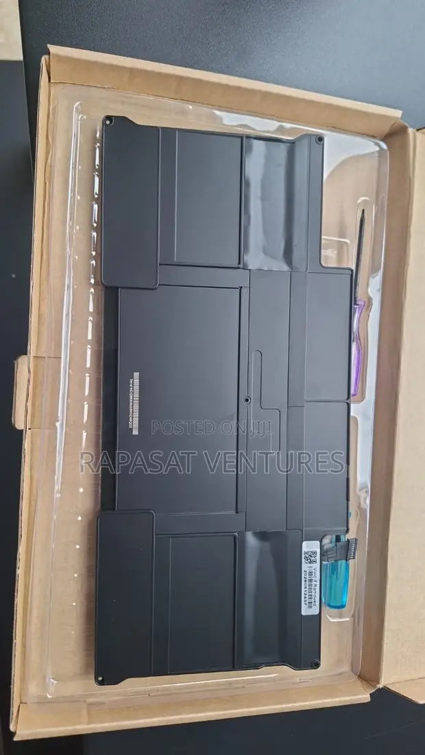 MacBook Air A1496 Battery - 1