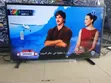 Samsung 32" QLED Picture Frame UHD HDR Smart TV - 4