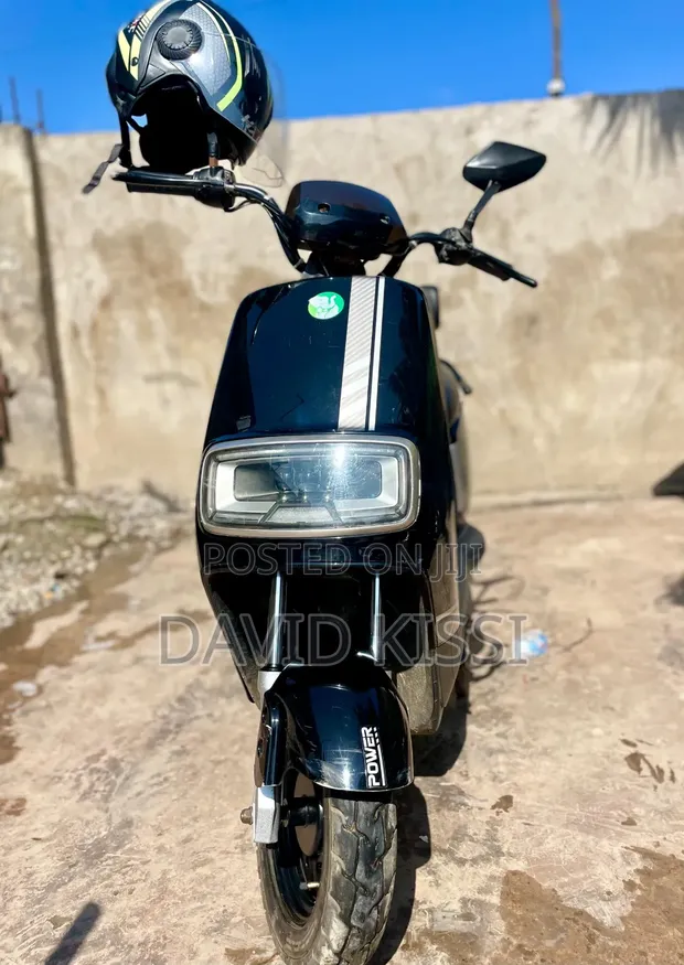 2025 Electric Scooter - Black - 1