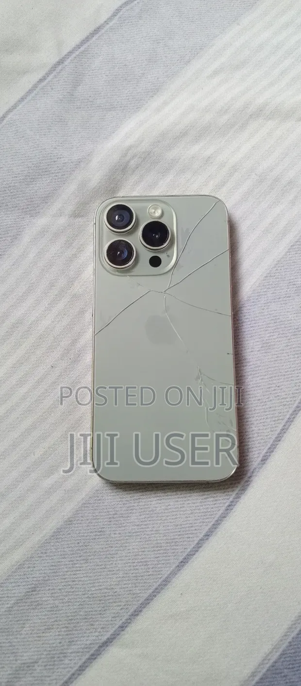 Apple iPhone 15 Pro 128GB Gray - 1