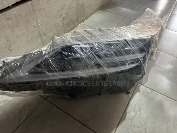 Lexus RX 350 Passenger Side Headlight (2020-2022) - 1