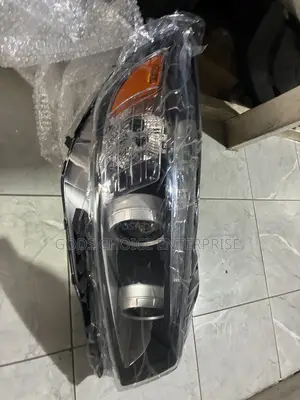 Kia Sorento Headlights (2016-2018)