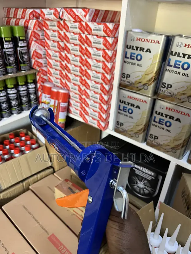 Brand New Caulking Gun 230mm (9") - 1