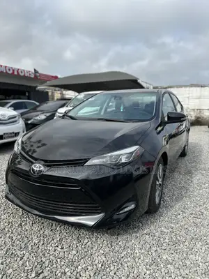 2017 Toyota Corolla XLE Sedan
