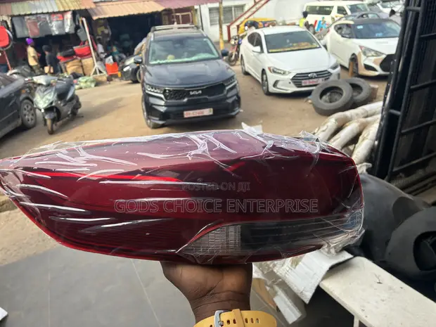 Hyundai Elantra Taillights (2016-2018) - 1