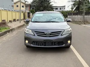Toyota Corolla L 2013 Gray
