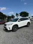 Toyota Highlander LE 2019 White - 1