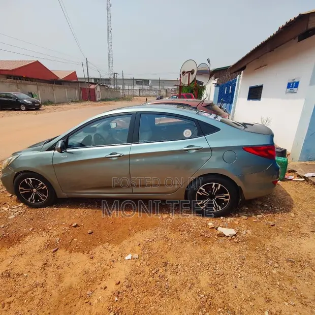 Hyundai Accent 2014 - 1