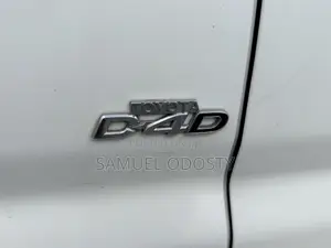 Toyota HiAce 2011