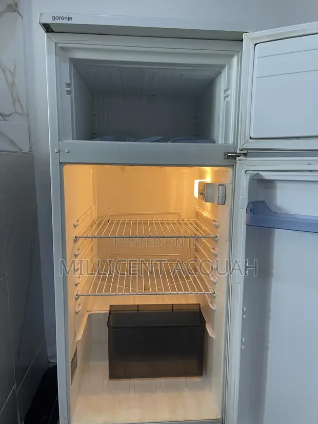 Refrigerator with Large Freezer - 1