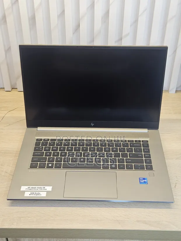 HP ZBook Studio G8 Mobile Workstation - 1