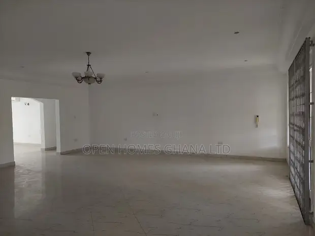 4 Bedroom Townhouse for Rent in Cantonments - 1